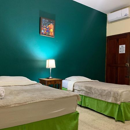 Hostal Fachente Leon Luaran gambar