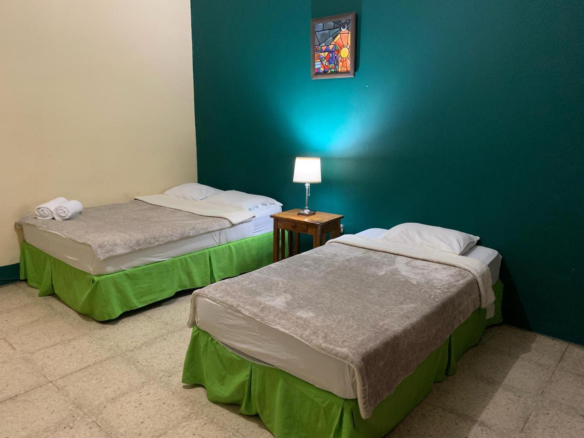 Hostal Fachente Leon Luaran gambar