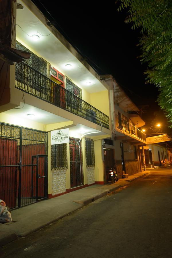 Hostal Fachente Leon Luaran gambar